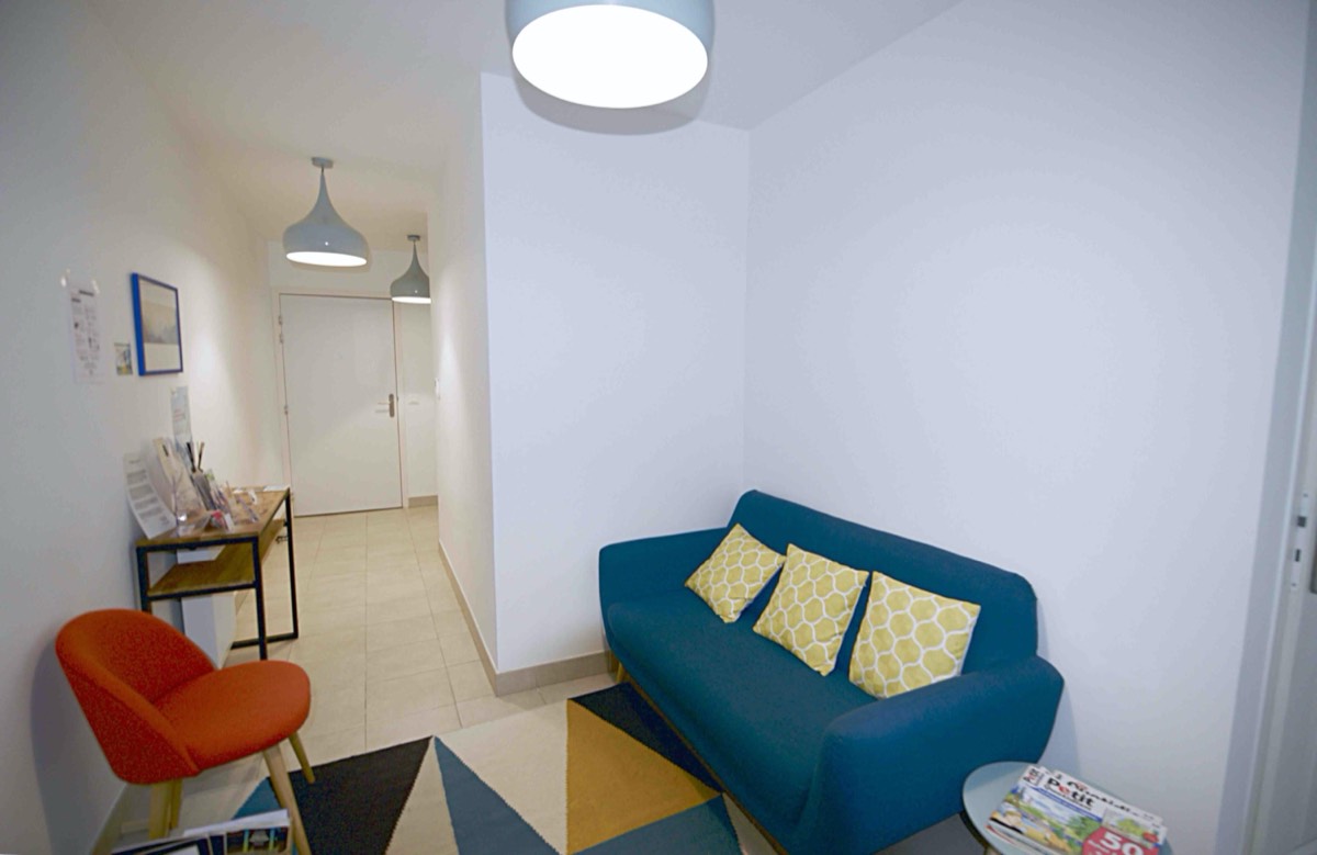 Salle d'attente du cabinet d'ostéopathie